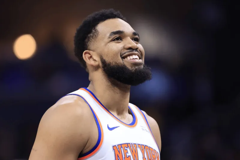 开云官方网站-唐斯G4：面筐突破+高位策应，三双带队扳平比分